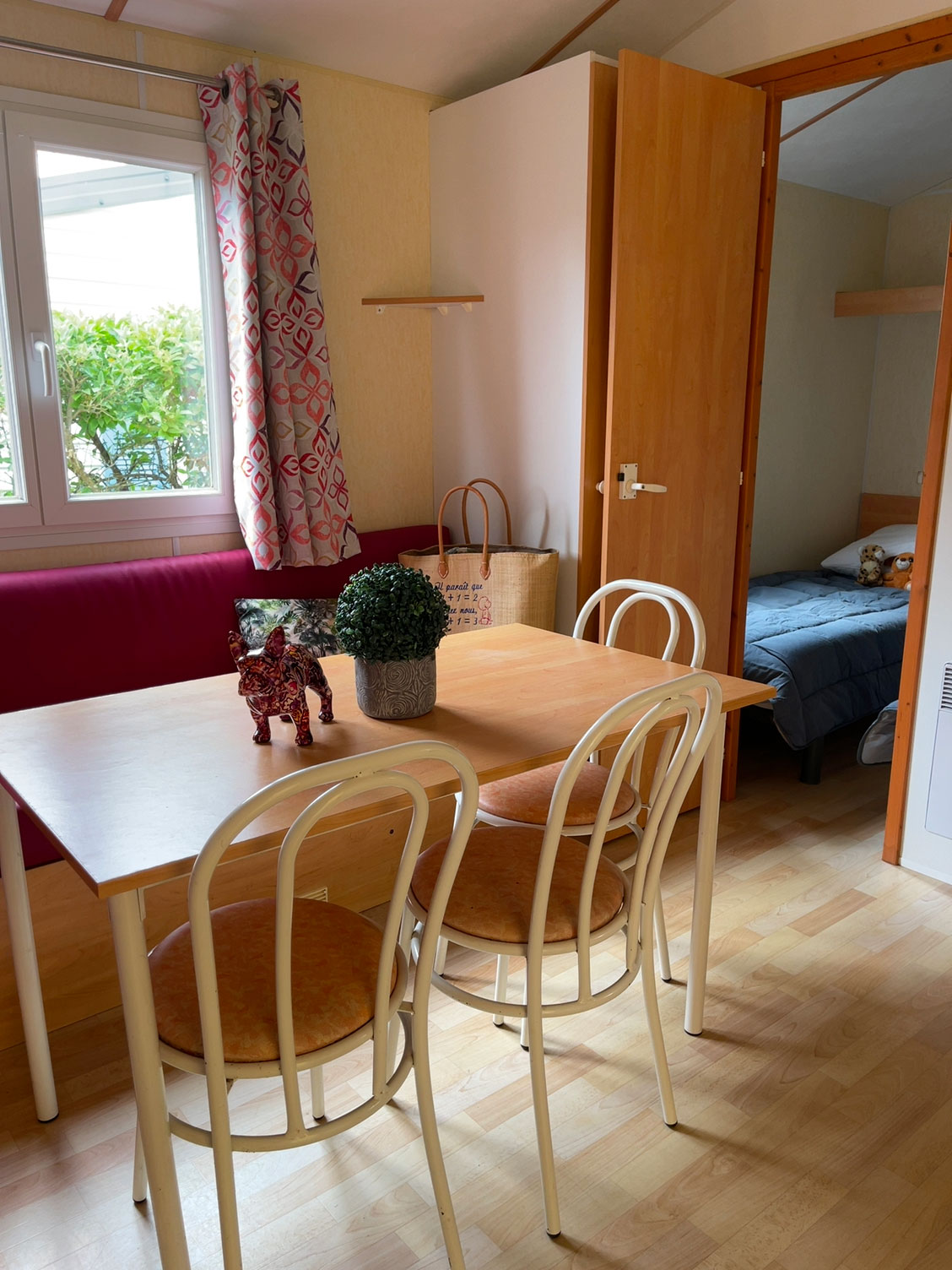 galerie-location-mobil-home-6-8-personnes-evasion-salon-camping-moricq
