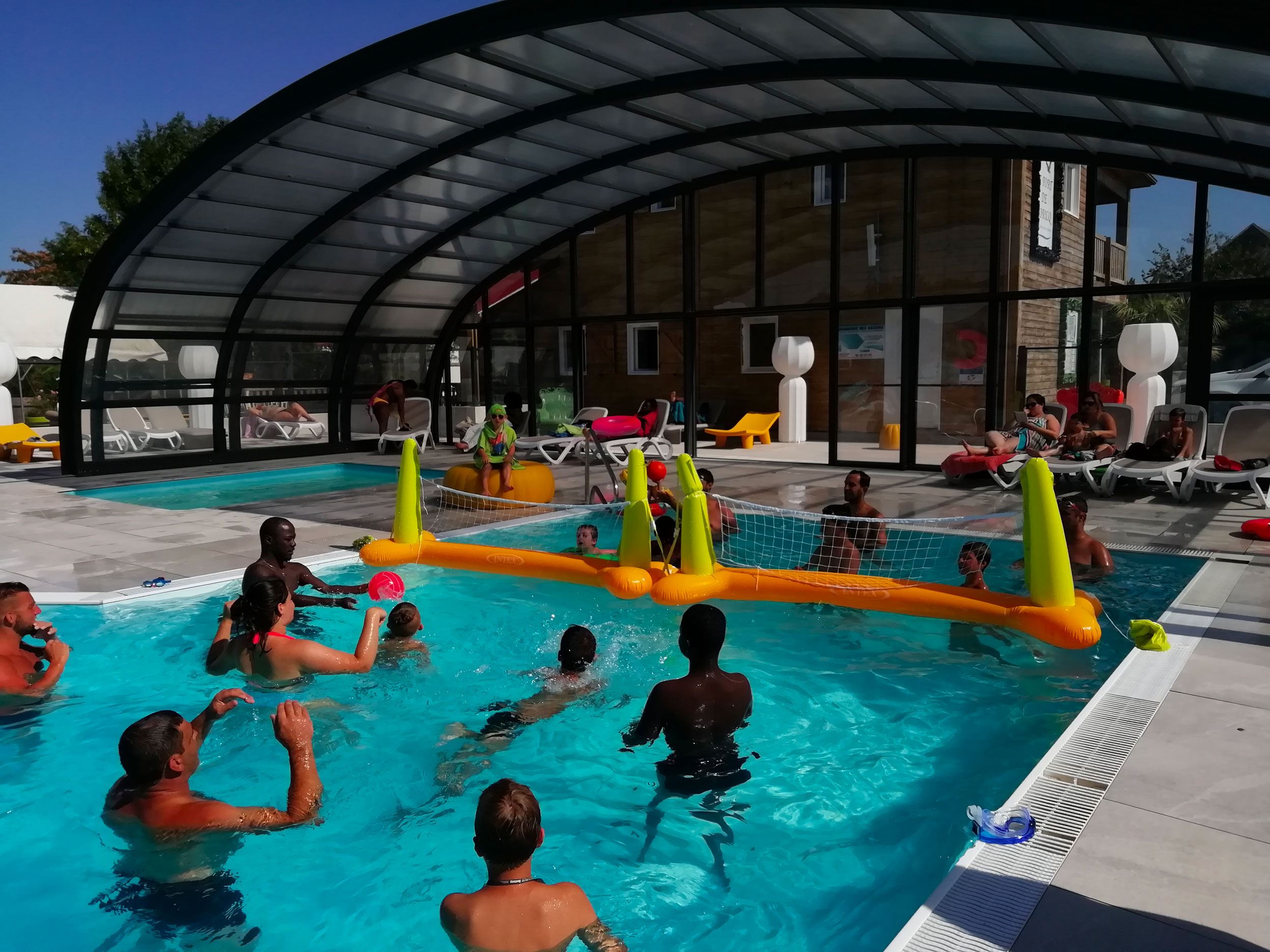 galerie-photos-activites-piscine-2-camping-familial-vendee-le-port-de-moricq