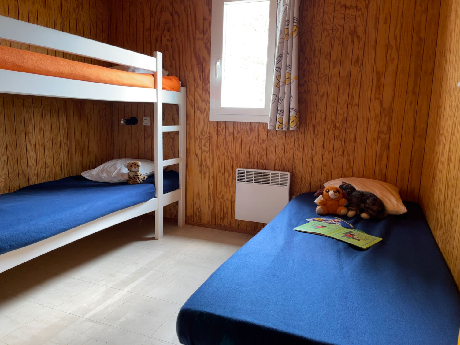 location-chalet-camping-5-personnes-chambre-le-port-de-moricq