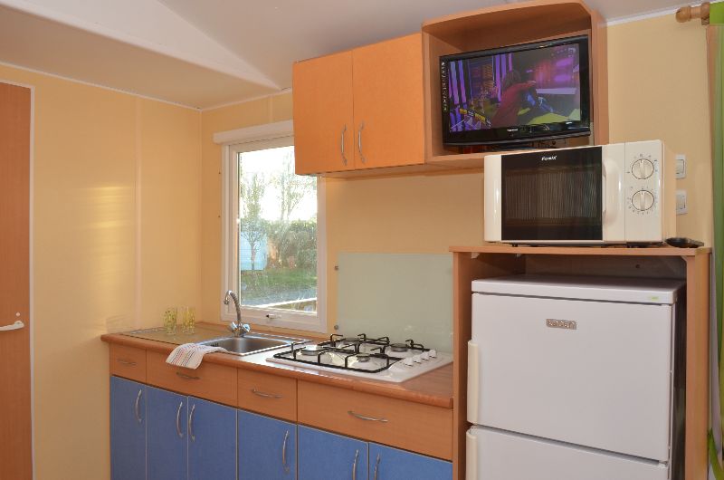 location-mobil-home-4-6-personnes-evasion-cuisine-camping-moricq