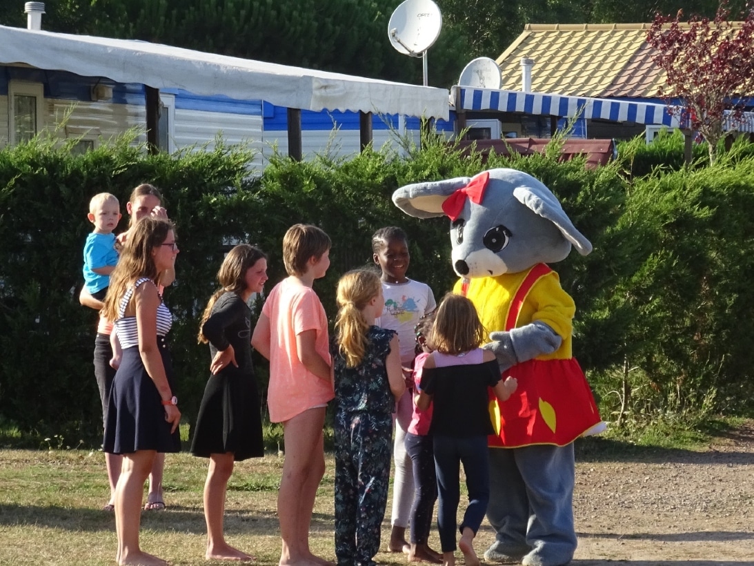 votre-camping-avec-club-enfant-le-port-de-moricq